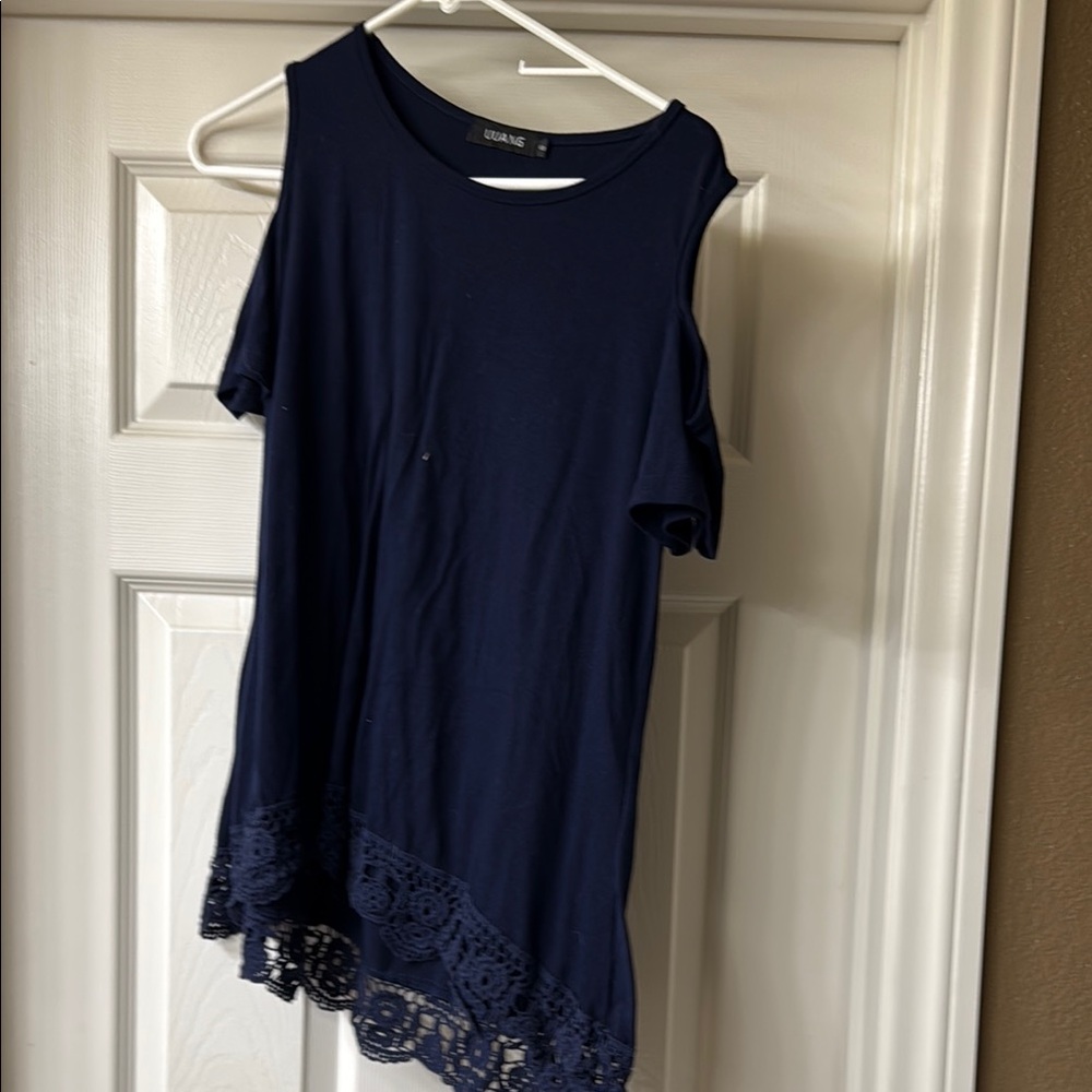 Elegant Navy Cold Shoulder Blouse with Lace Detail